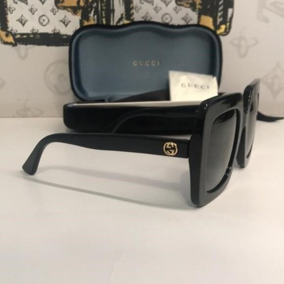 New Authentic Gucci GG0328S 001 Black Square Sunglasses Grey Gradient Lenses - Picture 7 of 11